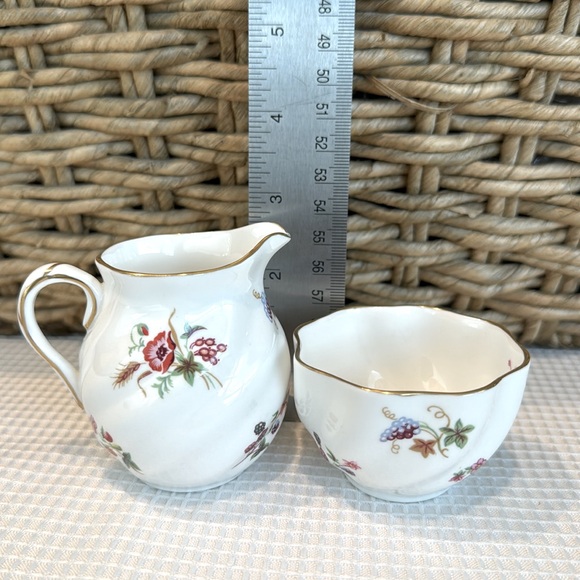 Coalport Bone China- England- Mini Cream & Sugar set - Picture 8 of 8